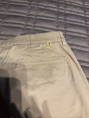 Duck head men khakis
32x32